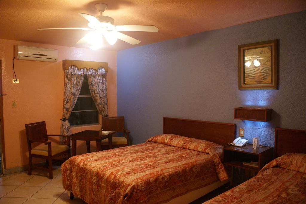 Hotel De Mexico Matamoros Szoba fotó