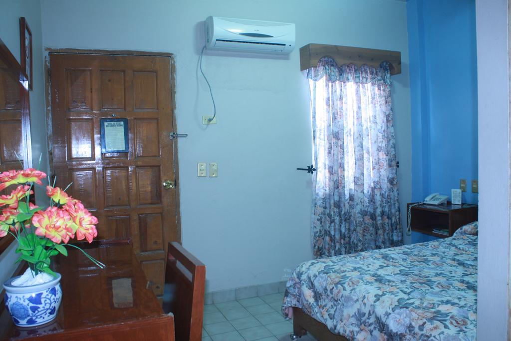 Hotel De Mexico Matamoros Kültér fotó
