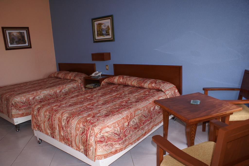 Hotel De Mexico Matamoros Szoba fotó
